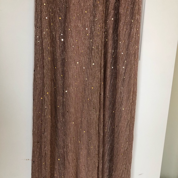 Twist front maxi dress. Size: Small. Rose gold. - Picture 9 of 13